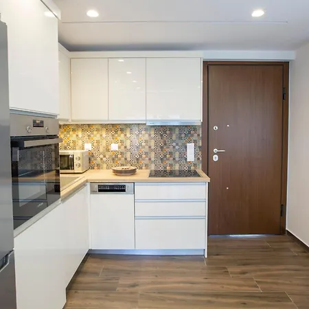 Mylos Ridge - Andromeda * Áyios Nikítas