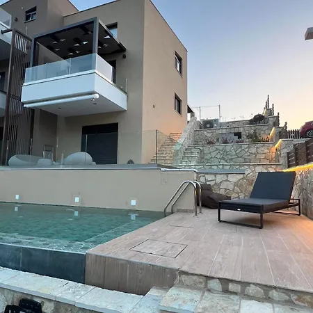 Mylos Ridge - Andromeda *